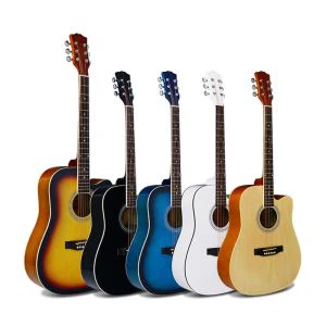 Fargerik akustisk gitar